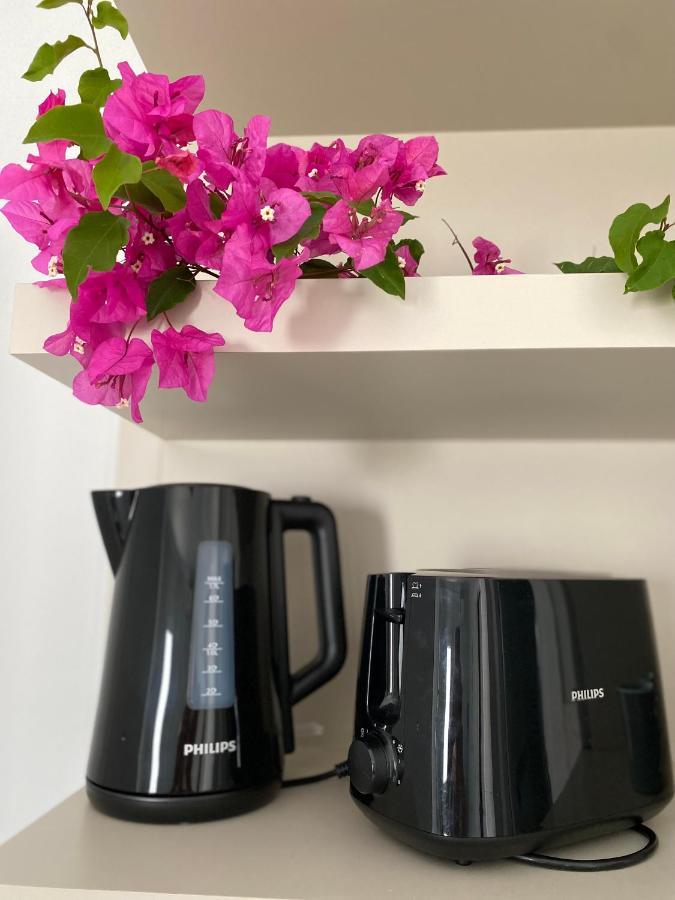 Merve Apartments, Your From In Bodrum, Street Cats Frequent The Property, Not Have Balconies , Ground Floor Have Terrace With Table And Chairs Appart hôtel Bodrum